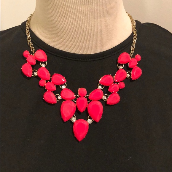 Pink statement necklace - Picture 4 of 4